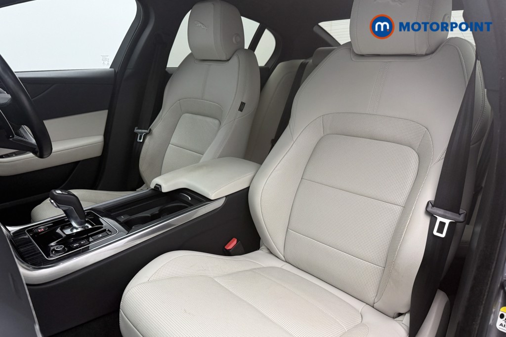 Jaguar XE R-Dynamic Black Automatic Diesel Saloon - Stock Number (1615163) - 3rd supplementary image