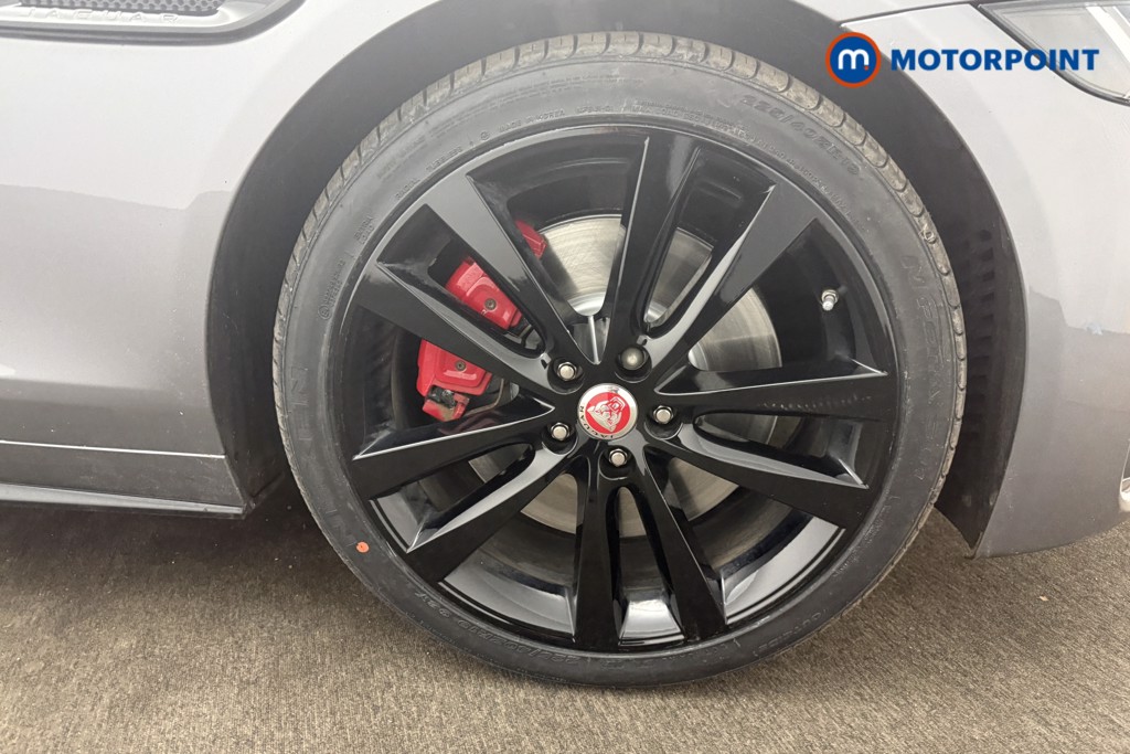 Jaguar XE R-Dynamic Black Automatic Diesel Saloon - Stock Number (1615163) - 21st supplementary image