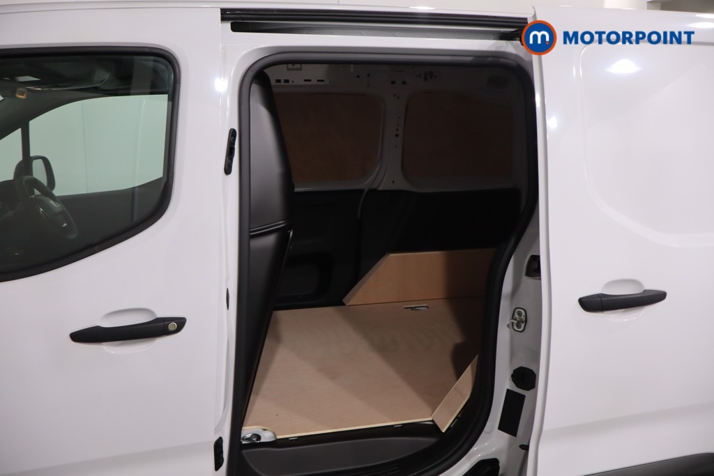 Peugeot Partner Professional Plus Manual Diesel Panel Van - Stock Number (1616386) - 5th supplementary image