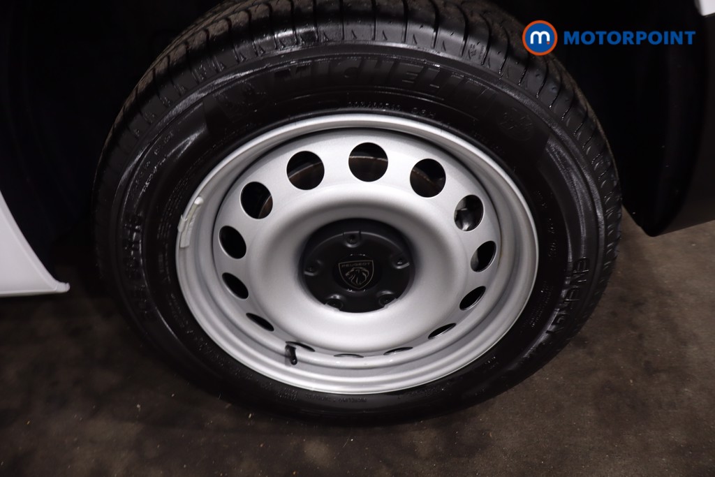 Peugeot Partner Professional Plus Manual Diesel Panel Van - Stock Number (1616386) - 12th supplementary image