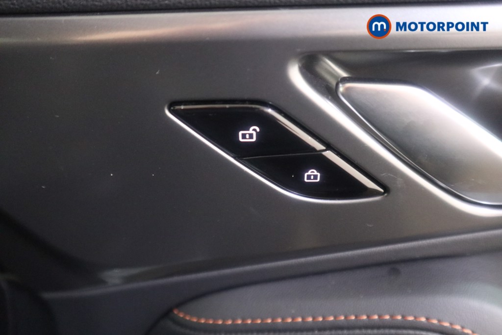 Mg Motor Uk HS SE Automatic Petrol-Electric Hybrid SUV - Stock Number (1616657) - 12th supplementary image