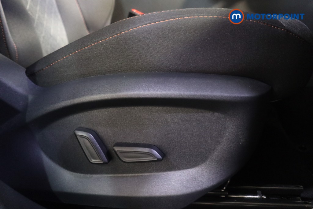 Mg Motor Uk HS SE Automatic Petrol-Electric Hybrid SUV - Stock Number (1616657) - 14th supplementary image