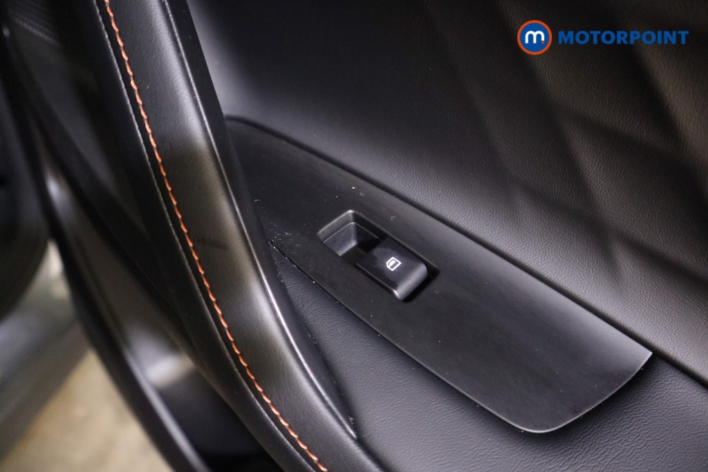 Mg Motor Uk HS SE Automatic Petrol-Electric Hybrid SUV - Stock Number (1616657) - 19th supplementary image