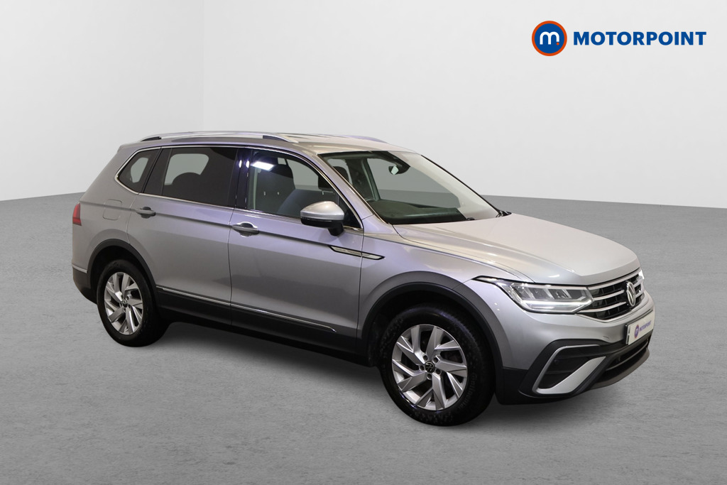 Volkswagen Tiguan Allspace Life Automatic Diesel SUV - Stock Number (1617402) - Drivers side front corner