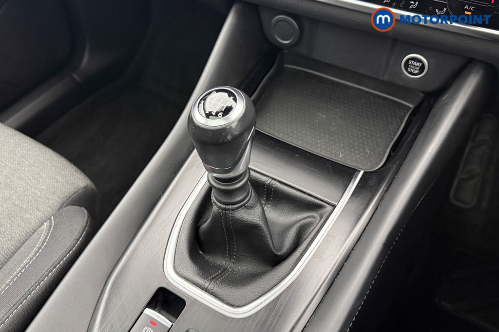 Nissan Qashqai N-Connecta Manual Petrol SUV - Stock Number (1617654) - 6th supplementary image