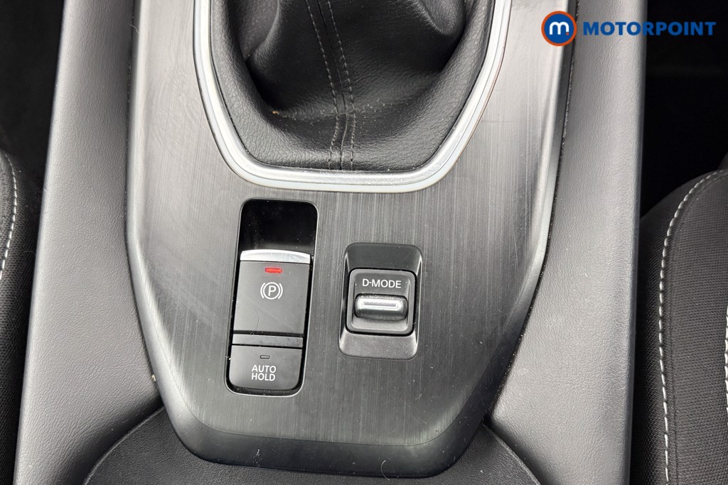 Nissan Qashqai N-Connecta Manual Petrol SUV - Stock Number (1617654) - 7th supplementary image