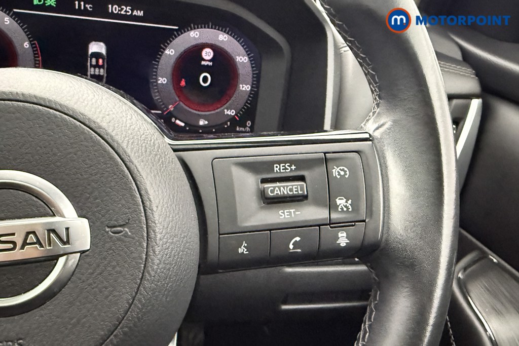 Nissan Qashqai N-Connecta Manual Petrol SUV - Stock Number (1617654) - 9th supplementary image