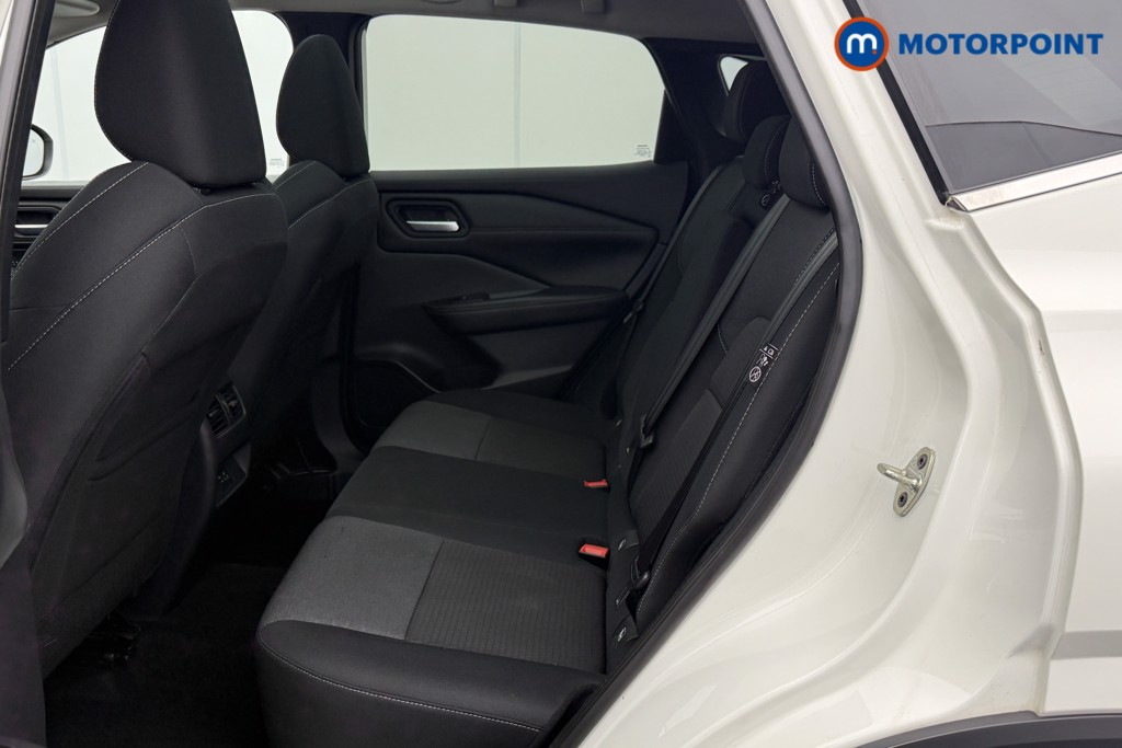 Nissan Qashqai N-Connecta Manual Petrol SUV - Stock Number (1617654) - 24th supplementary image