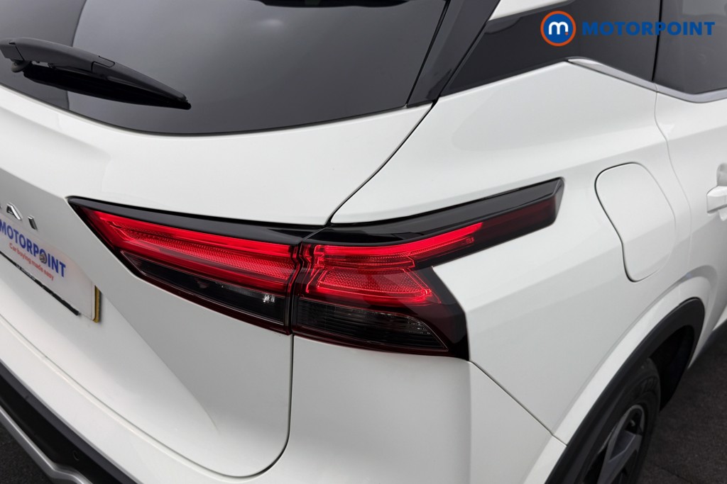 Nissan Qashqai N-Connecta Manual Petrol SUV - Stock Number (1617654) - 26th supplementary image