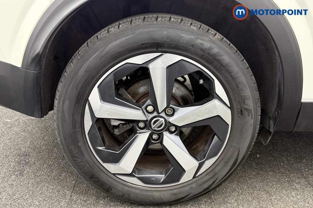 Nissan Qashqai N-Connecta Manual Petrol SUV - Stock Number (1617654) - 33rd supplementary image