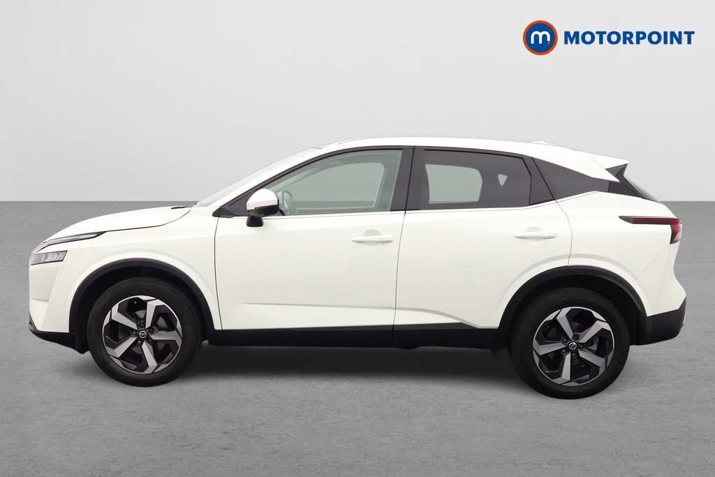 Nissan Qashqai N-Connecta Manual Petrol SUV - Stock Number (1617654) - Passenger side