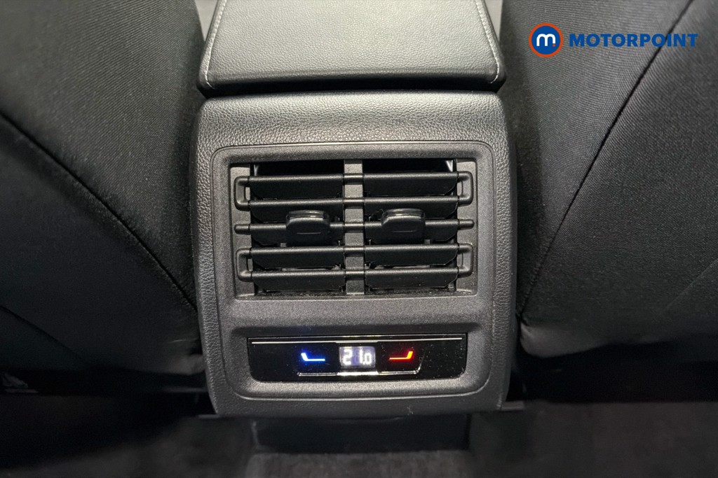 Volkswagen Golf Style Edition Manual Petrol Hatchback - Stock Number (1617964) - 30th supplementary image