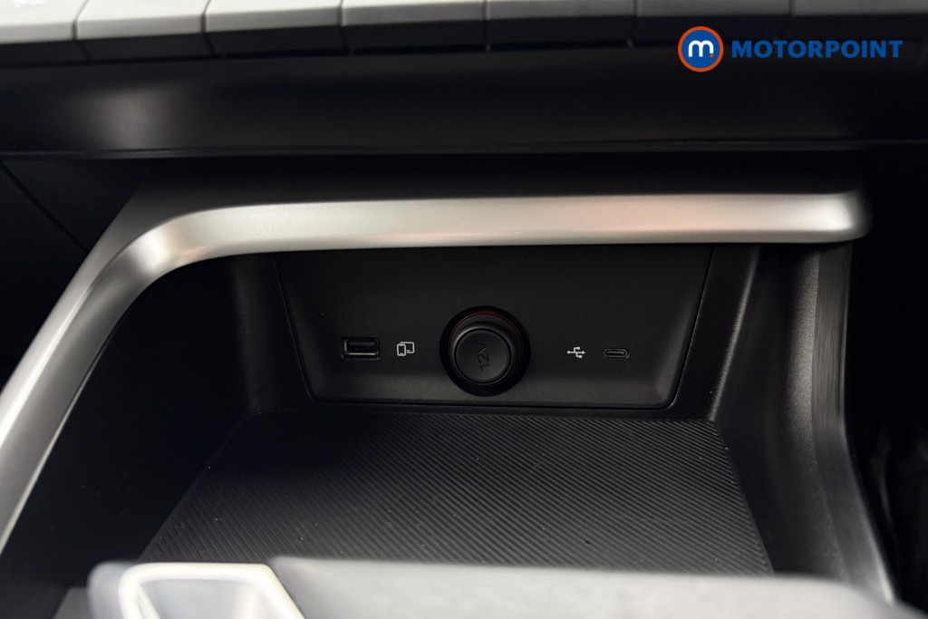 Mg Motor Uk ZS Trophy Automatic Petrol-Electric Hybrid SUV - Stock Number (1618004) - 14th supplementary image