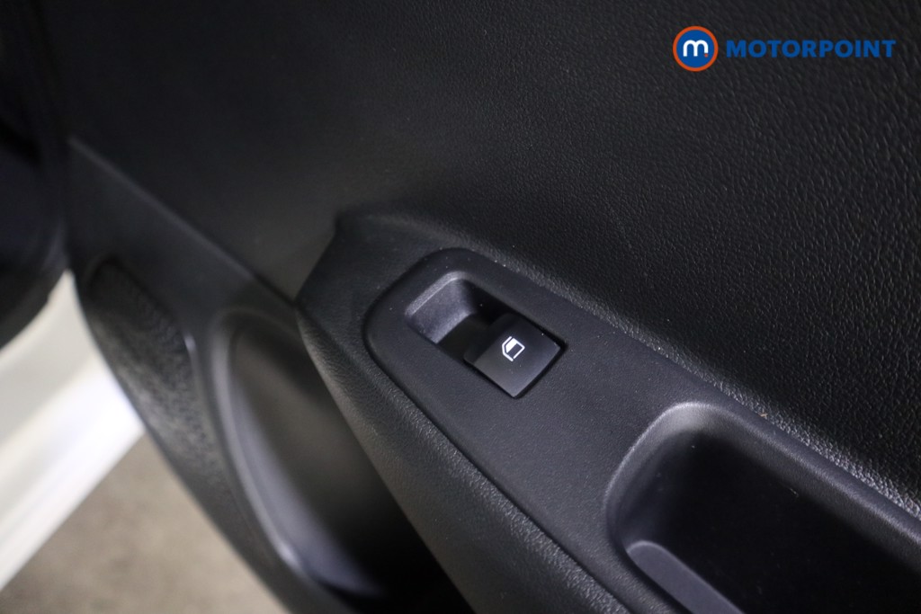 Hyundai I10 Advance Automatic Petrol Hatchback - Stock Number (1618060) - 16th supplementary image