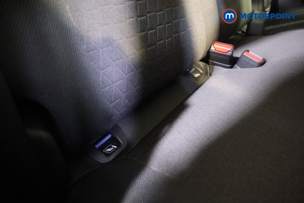 Suzuki Swift Motion Manual Petrol Hatchback - Stock Number (1619121) - 16th supplementary image