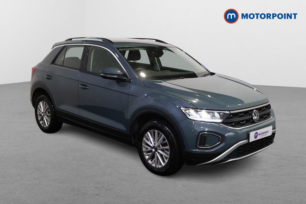 Volkswagen T-Roc Life Manual Petrol SUV - Stock Number (1619353) - Drivers side front corner