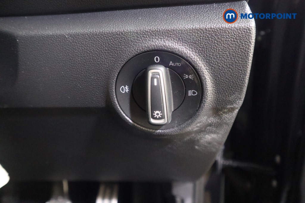 Volkswagen T-Roc R-Line Manual Diesel SUV - Stock Number (1622058) - 13th supplementary image