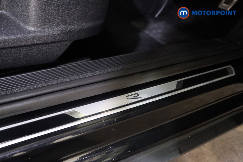 Volkswagen T-Roc R-Line Manual Diesel SUV - Stock Number (1622058) - 16th supplementary image