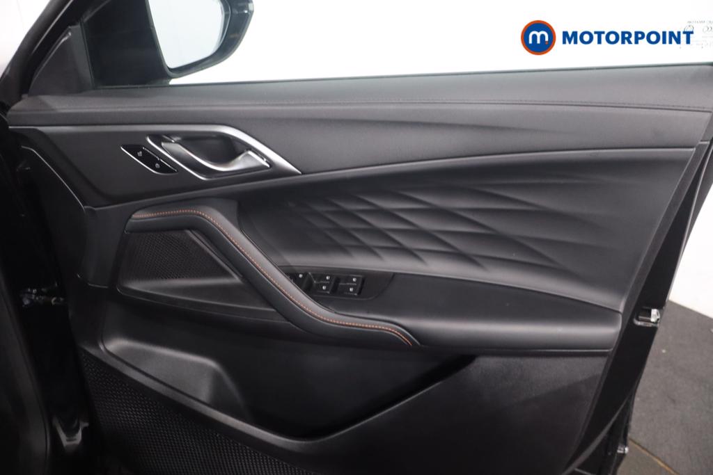 Mg Motor Uk HS SE Automatic Petrol-Electric Hybrid SUV - Stock Number (1622940) - 9th supplementary image