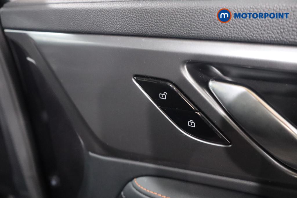 Mg Motor Uk HS SE Automatic Petrol-Electric Hybrid SUV - Stock Number (1622940) - 10th supplementary image