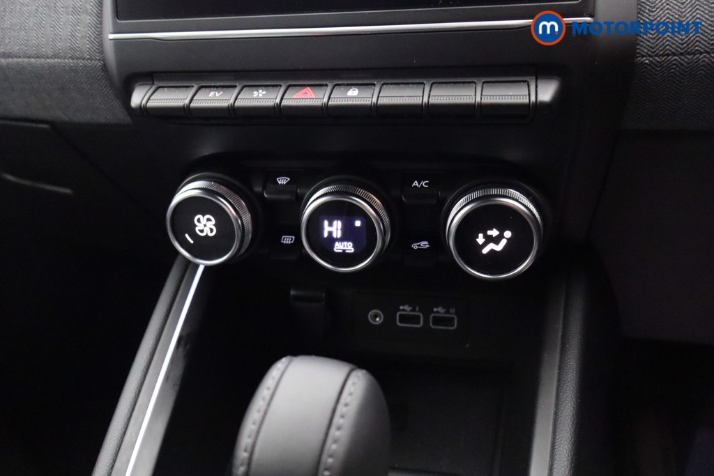 Renault Clio Techno Automatic Petrol-Electric Hybrid Hatchback - Stock Number (1623862) - 7th supplementary image