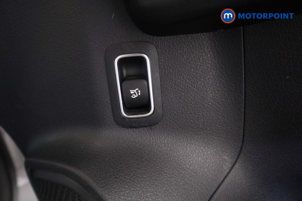 Mercedes-Benz GLA Sport Automatic Petrol SUV - Stock Number (1624137) - 12th supplementary image