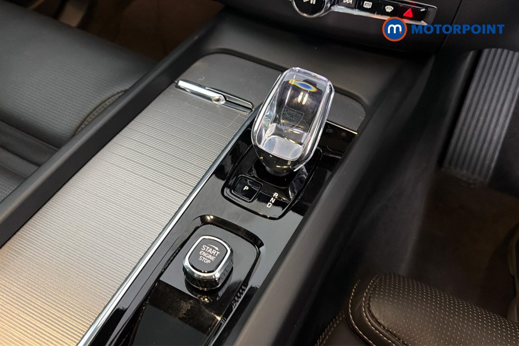 Volvo Xc60 Ultimate Black Edition Automatic Petrol SUV - Stock Number (1624633) - 15th supplementary image