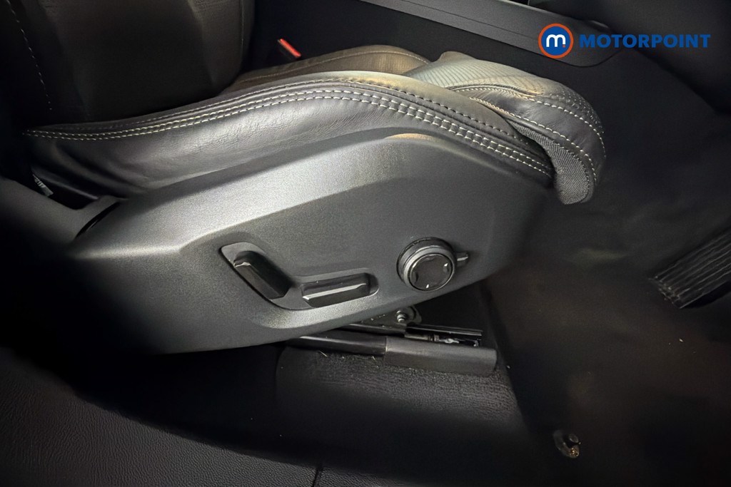 Volvo Xc60 Ultimate Black Edition Automatic Petrol SUV - Stock Number (1624633) - 25th supplementary image