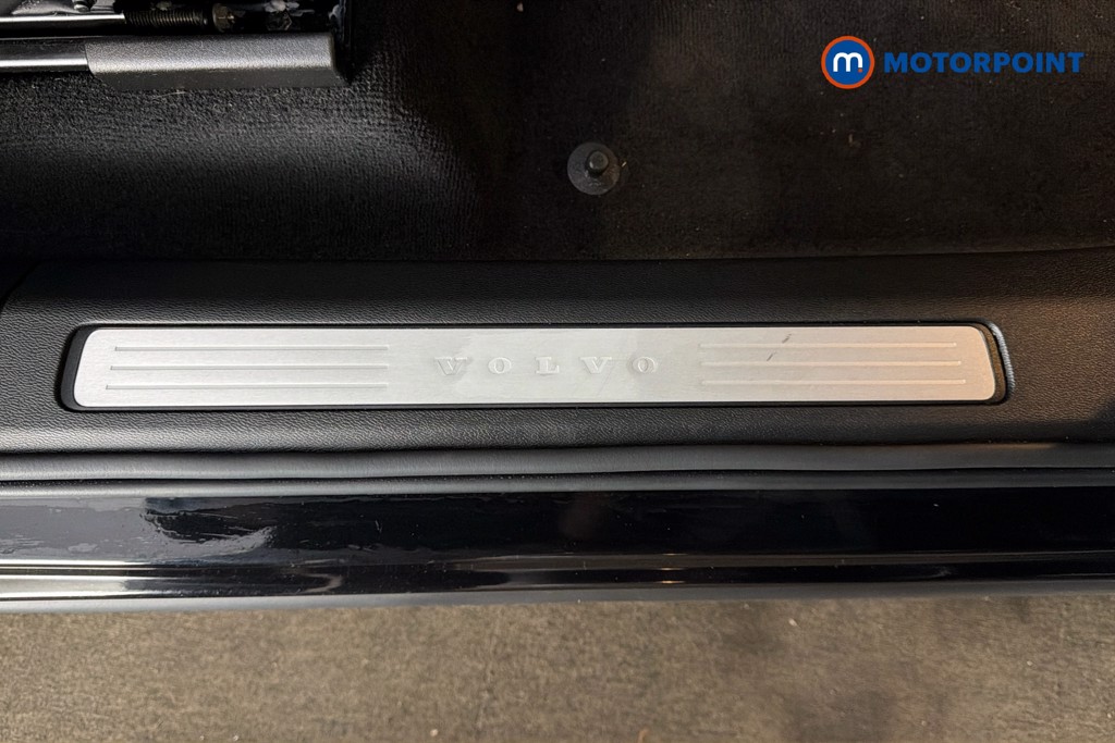 Volvo Xc60 Ultimate Black Edition Automatic Petrol SUV - Stock Number (1624633) - 27th supplementary image