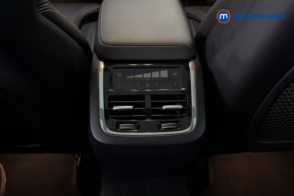 Volvo Xc60 Ultimate Black Edition Automatic Petrol SUV - Stock Number (1624633) - 30th supplementary image