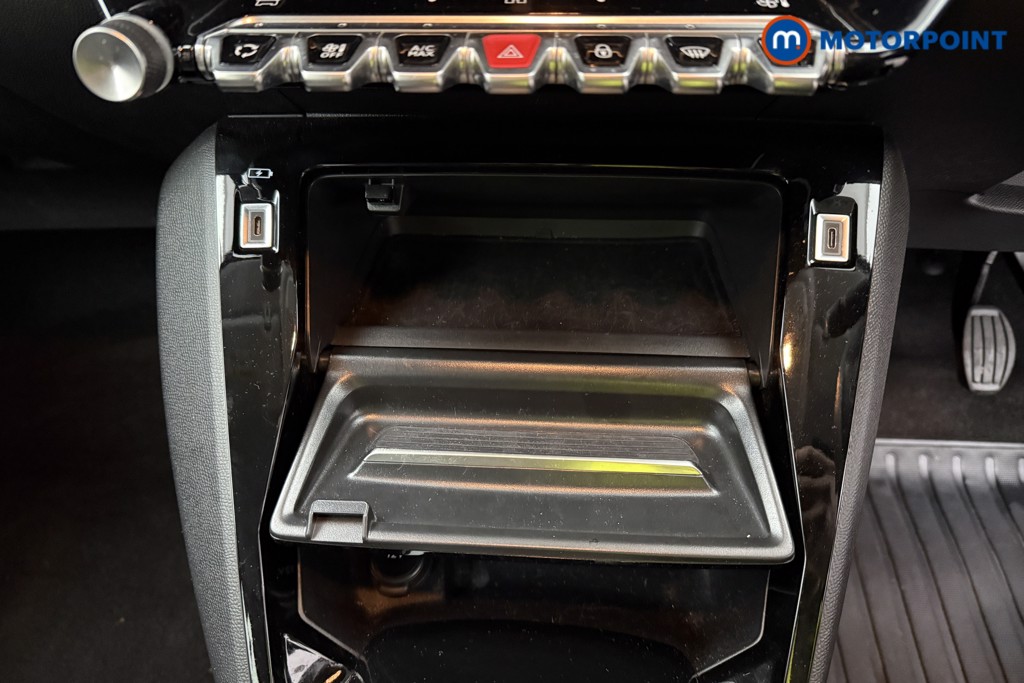 Peugeot 208 Allure Manual Petrol Hatchback - Stock Number (1624797) - 11th supplementary image