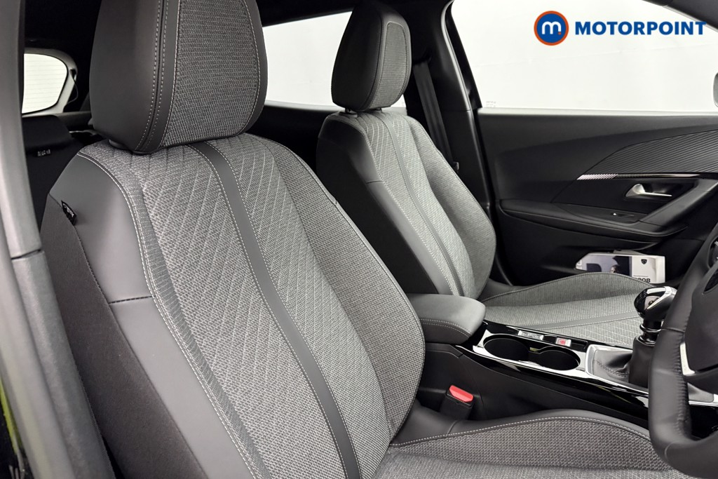 Peugeot 2008 Allure Manual Petrol SUV - Stock Number (1624944) - 14th supplementary image