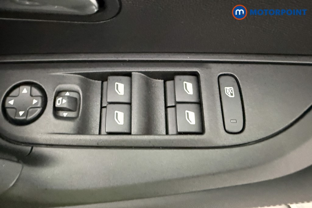 Peugeot 2008 Allure Manual Petrol SUV - Stock Number (1624944) - 16th supplementary image