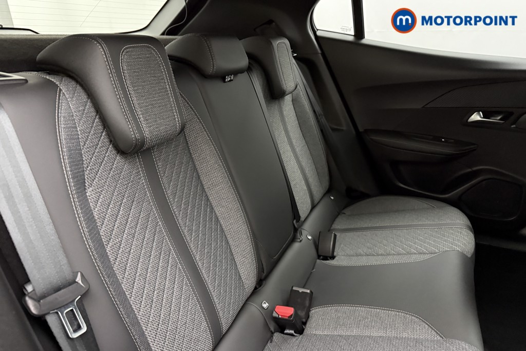 Peugeot 2008 Allure Manual Petrol SUV - Stock Number (1624944) - 18th supplementary image