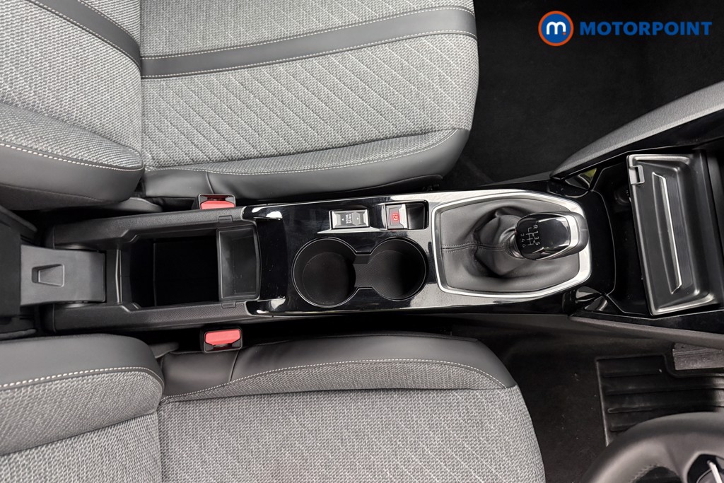 Peugeot 2008 Allure Manual Petrol SUV - Stock Number (1624945) - 11th supplementary image