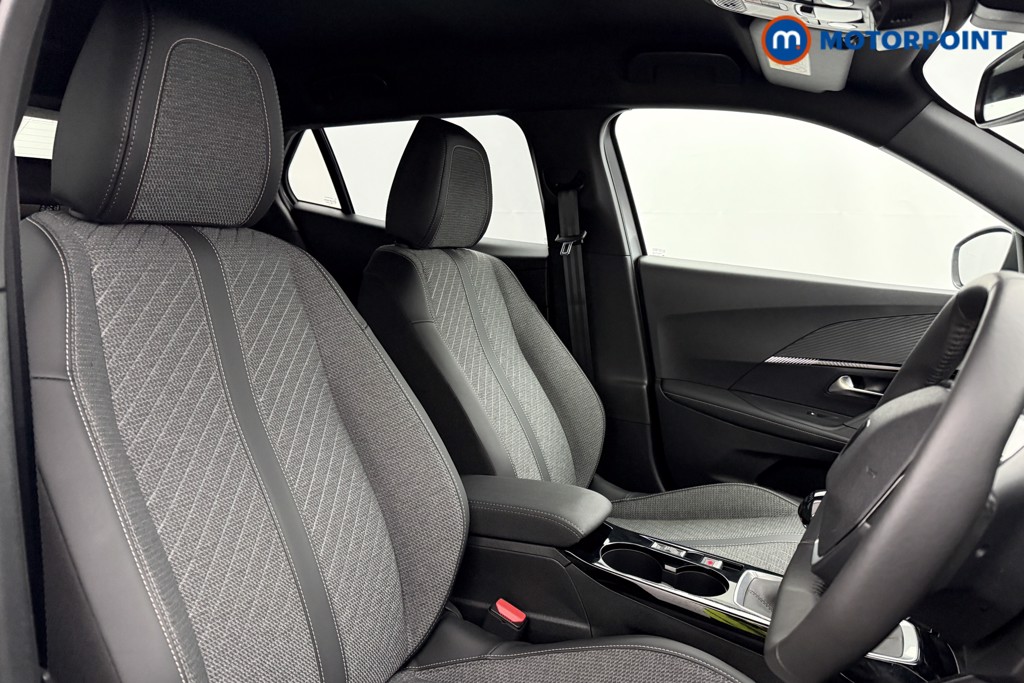 Peugeot 2008 Allure Manual Petrol SUV - Stock Number (1624945) - 13th supplementary image