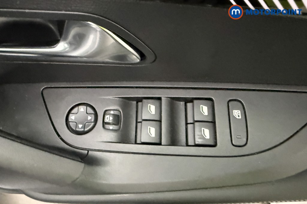 Peugeot 2008 Allure Manual Petrol SUV - Stock Number (1624998) - 16th supplementary image