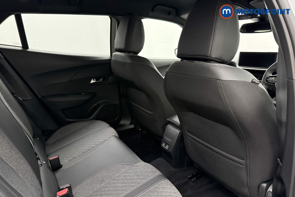 Peugeot 2008 Allure Manual Petrol SUV - Stock Number (1624998) - 17th supplementary image