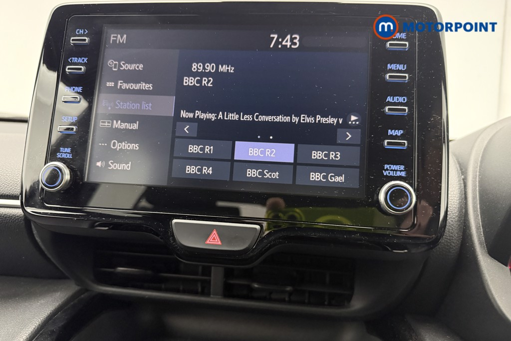 Toyota Yaris Cross Design Automatic Petrol-Electric Hybrid Estate - Stock Number (1625811) - 2nd supplementary image