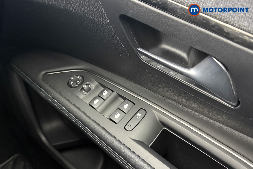 Peugeot 3008 Allure Premium Manual Petrol SUV - Stock Number (1625950) - 9th supplementary image