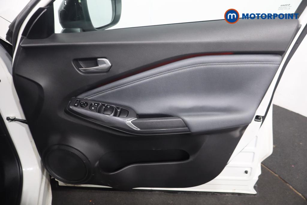 Nissan Juke Tekna Automatic Petrol SUV - Stock Number (1625992) - 11th supplementary image