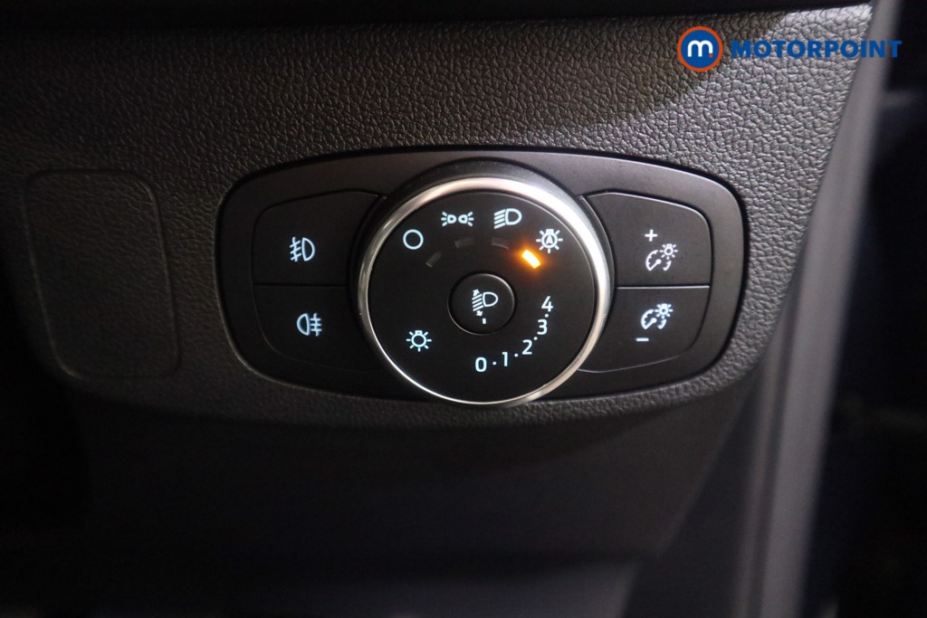 Ford Focus Active Vignale Automatic Petrol Hatchback - Stock Number (1626175) - 11th supplementary image