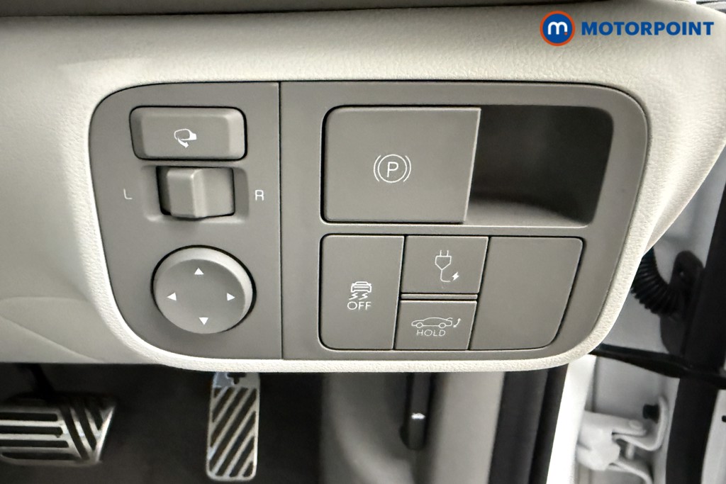 Hyundai Ioniq 6 Ultimate Automatic Electric Saloon - Stock Number (1626228) - 6th supplementary image