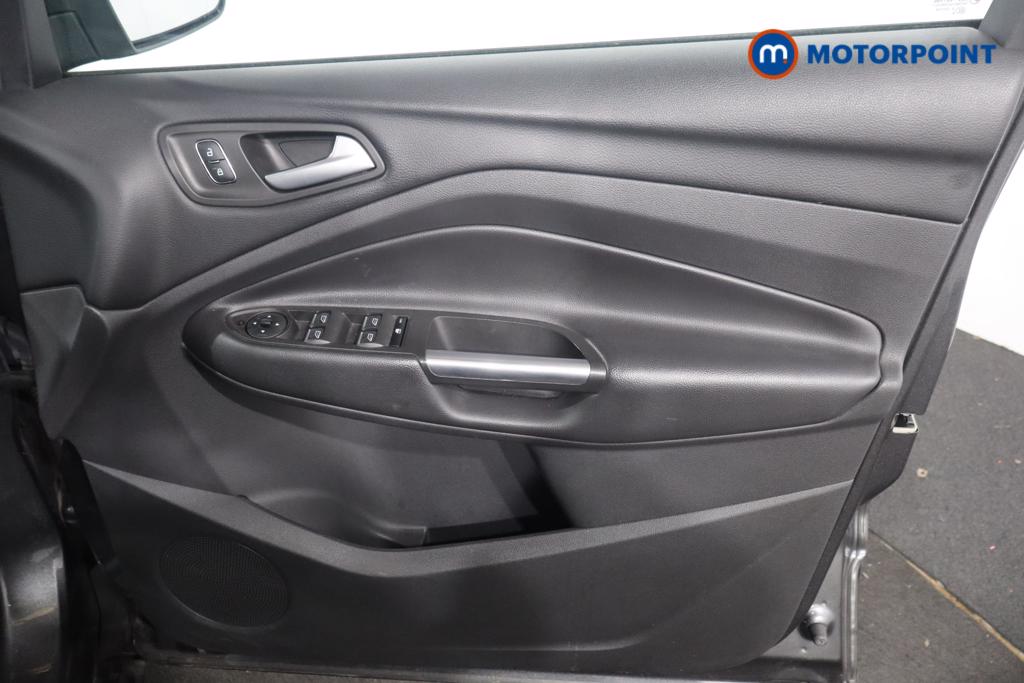 Ford Kuga St-Line Manual Diesel SUV - Stock Number (1626379) - 8th supplementary image