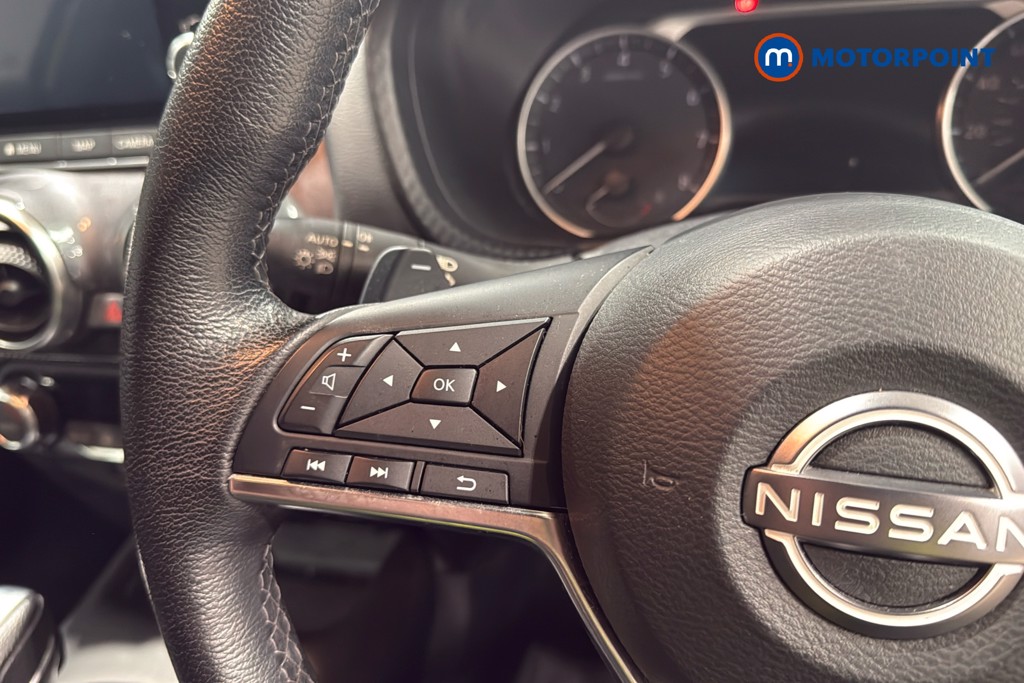 Nissan Juke N-Connecta Automatic Petrol SUV - Stock Number (1626491) - 3rd supplementary image