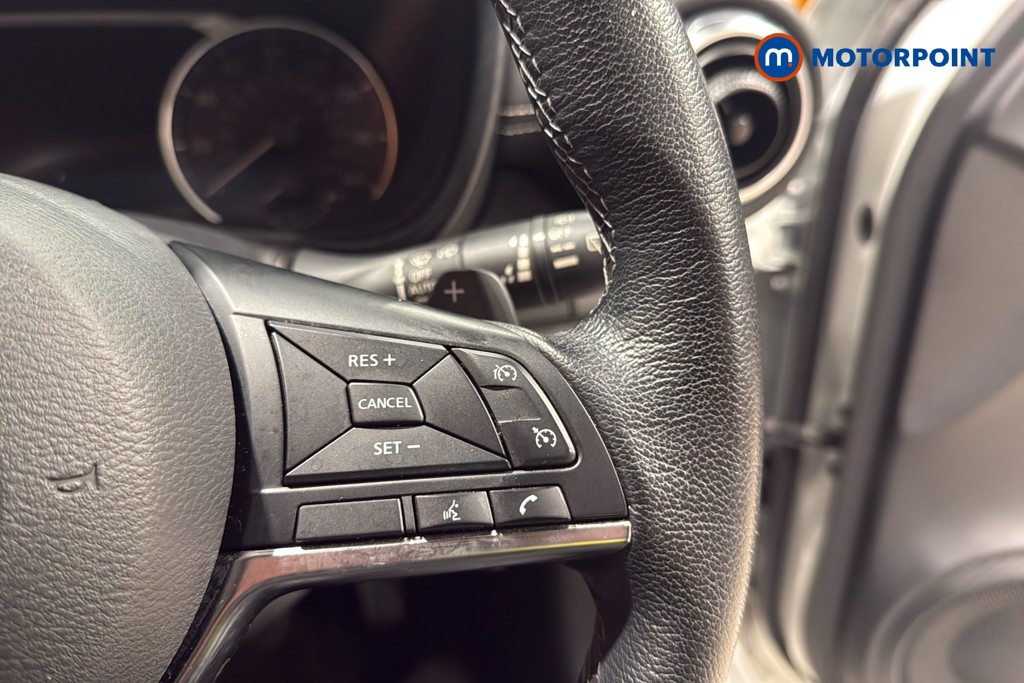 Nissan Juke N-Connecta Automatic Petrol SUV - Stock Number (1626491) - 4th supplementary image