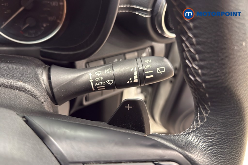 Nissan Juke N-Connecta Automatic Petrol SUV - Stock Number (1626491) - 7th supplementary image