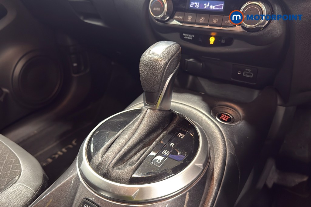 Nissan Juke N-Connecta Automatic Petrol SUV - Stock Number (1626491) - 15th supplementary image