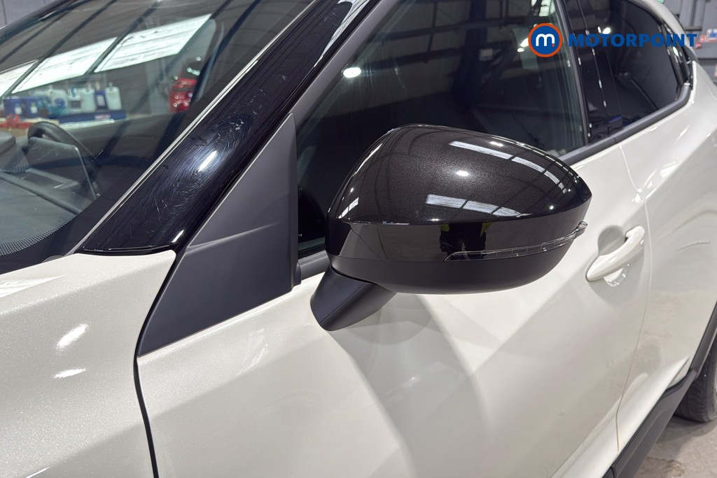 Nissan Juke N-Connecta Automatic Petrol SUV - Stock Number (1626491) - 43rd supplementary image