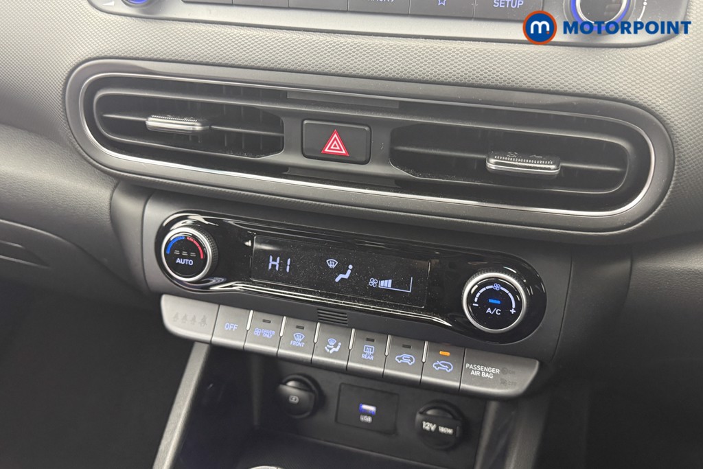 Hyundai Kona Se Connect Automatic Petrol-Electric Hybrid SUV - Stock Number (1626530) - 4th supplementary image